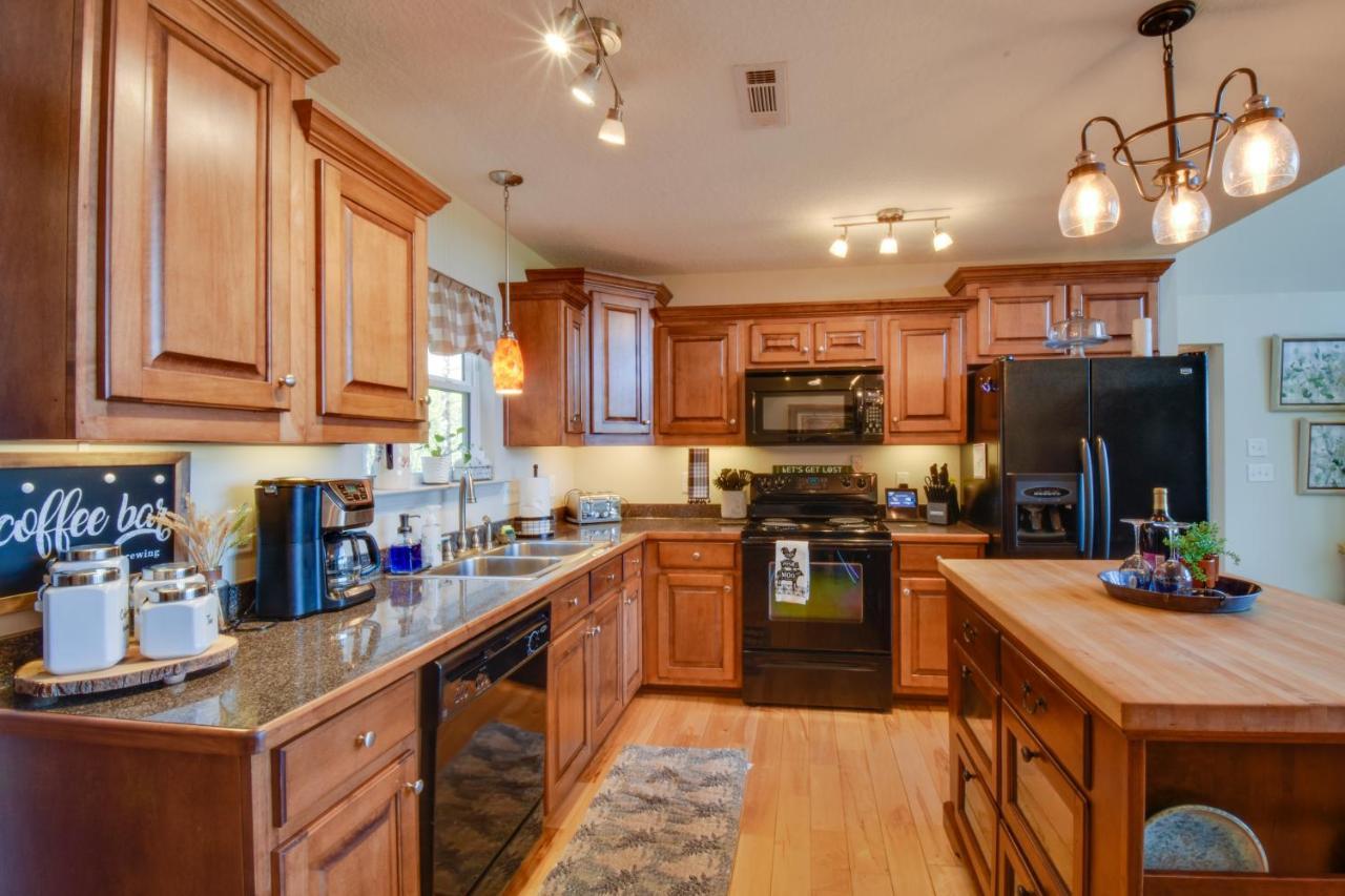 Lakemont Retreat Game Room, Hot Tub, And Mtn Views! Extérieur photo